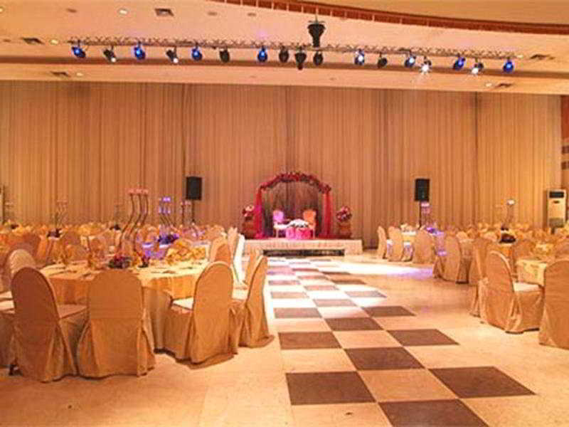 Quality Inn Tripoli Exteriör bild